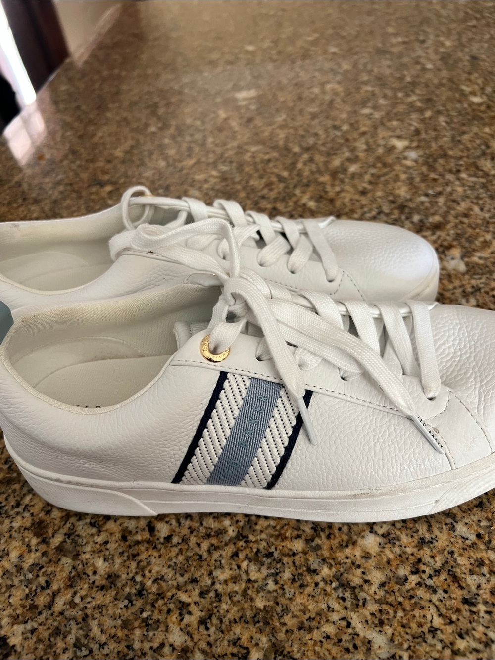 Ted baker 7.5 White Leather Lace-Up Sneakers with Navy & Light Blue Stripe
